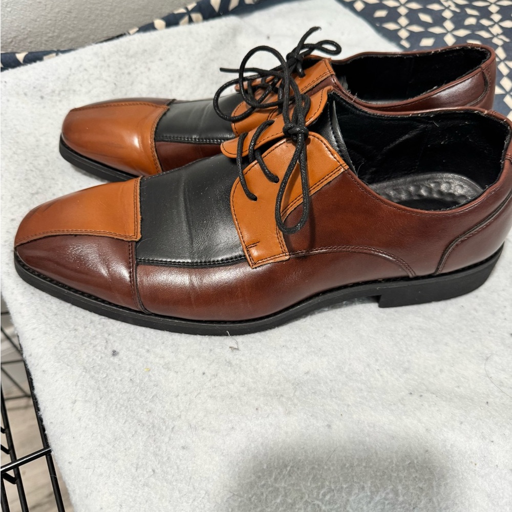 Classic Brown and Black Men's Oxford Shoes